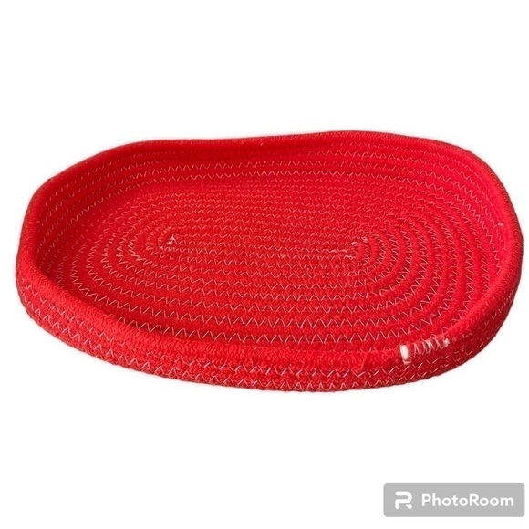 WOVEN RED BASKET - Picture 2 of 3